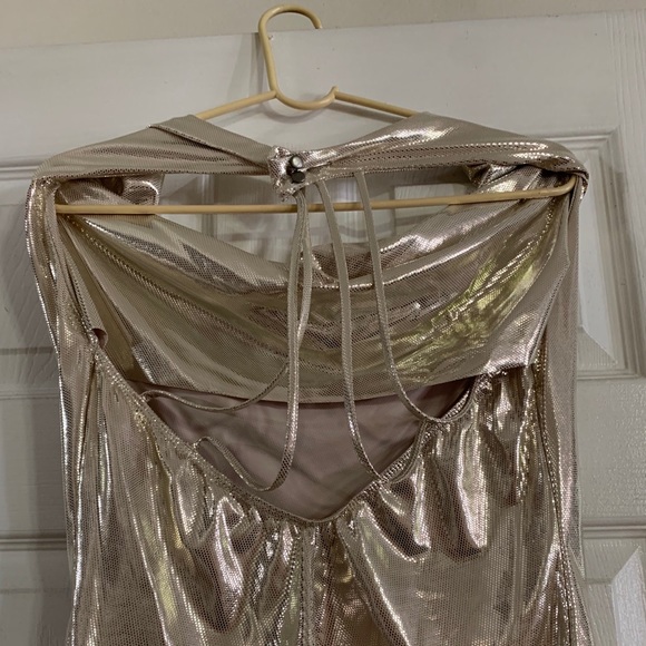 Top - Picture 2 of 3